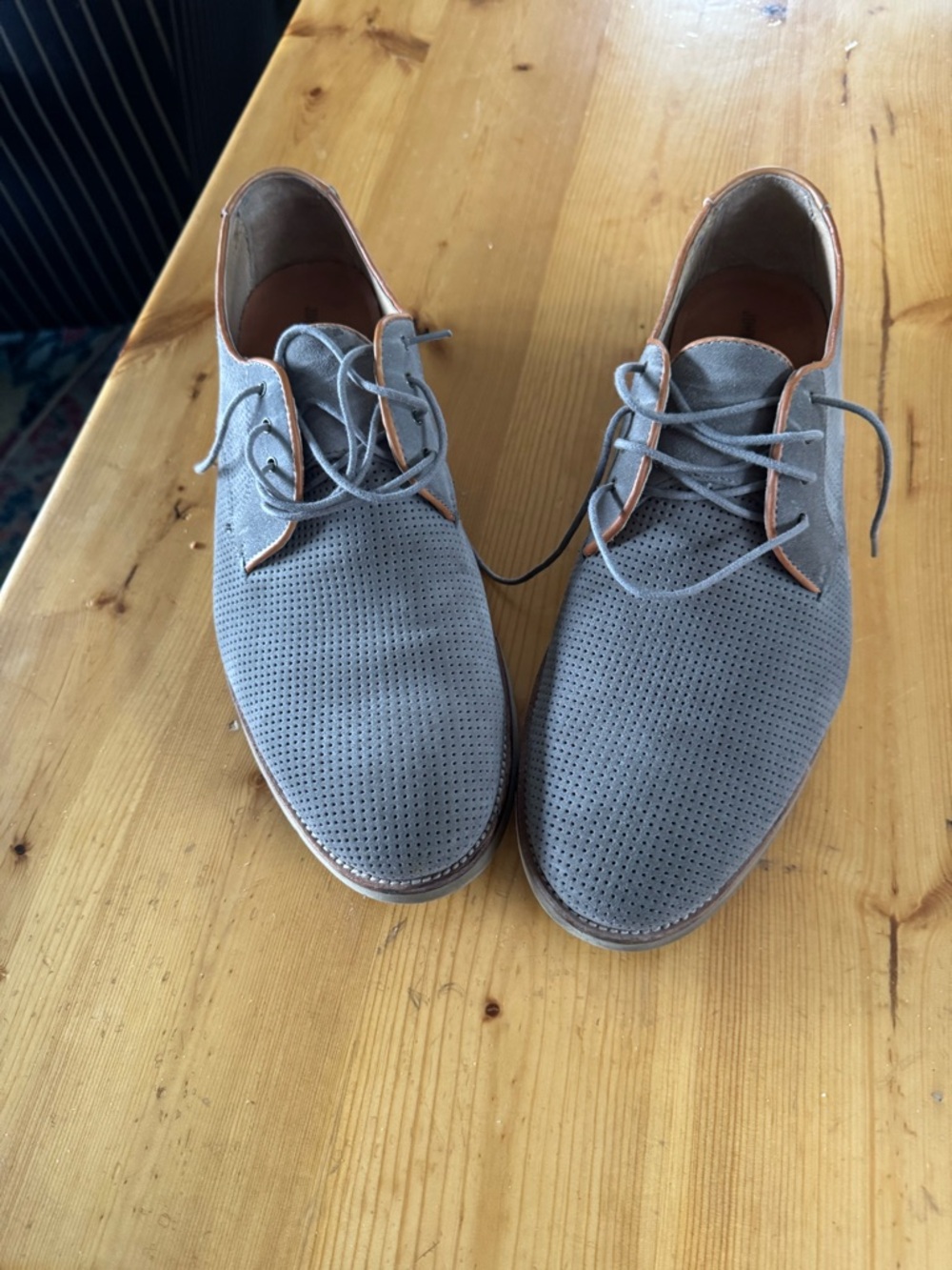 Johnston and Murphy Men's Gray Perforated Lace-Up Dress Shoes